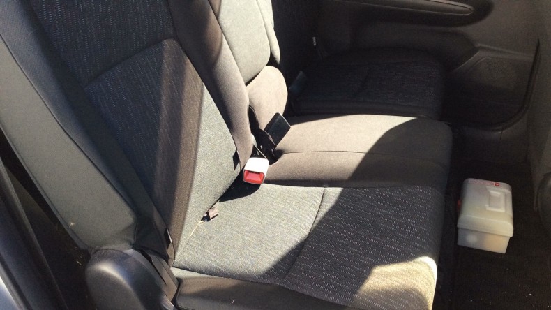 内装後方シート