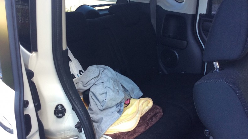 内装後方シート