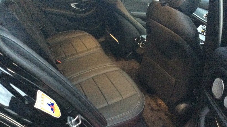 内装後方シート