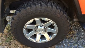 タイヤホイール前