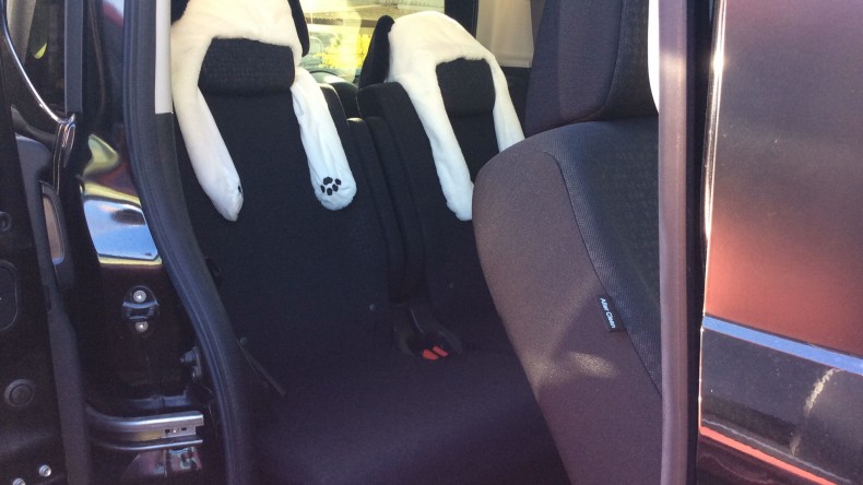 内装後方シート