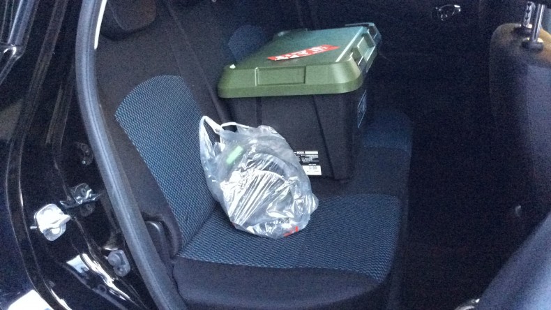 内装後方シート