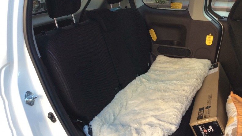 内装後方シート