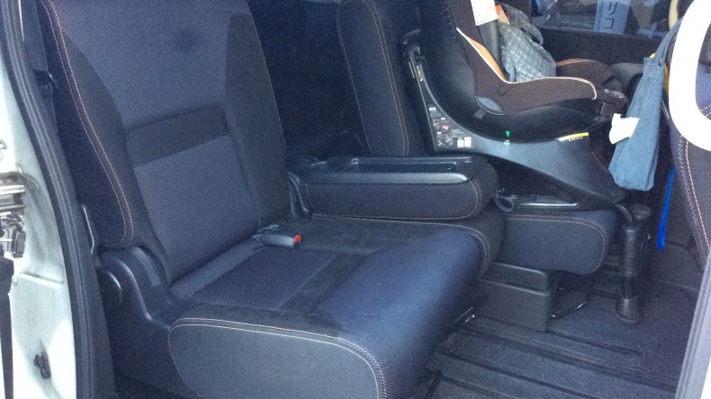 内装後方シート