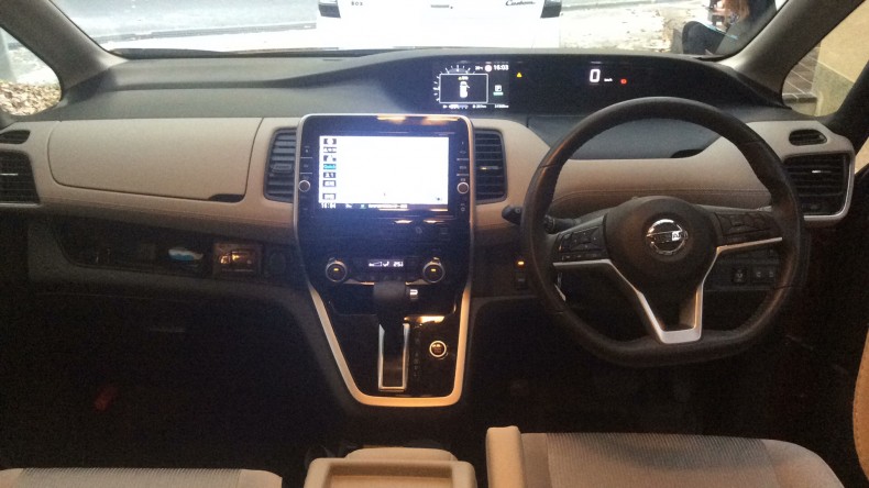 内装インパネ全体