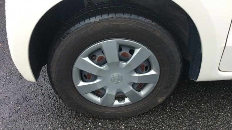 タイヤホイール前