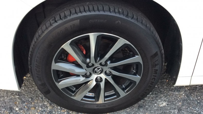 タイヤホイール前