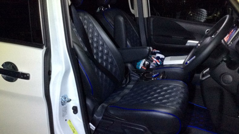 内装前方シート