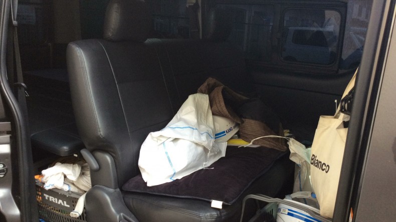 内装後方シート