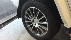 タイヤホイール前