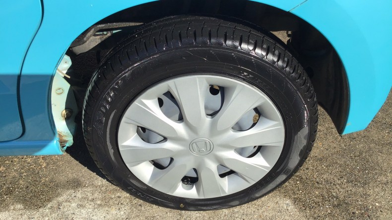 タイヤホイール前