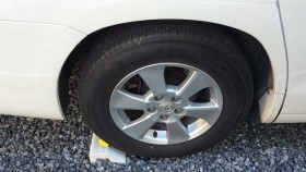 タイヤホイール前