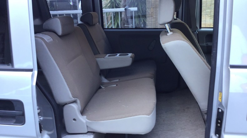 内装後方シート