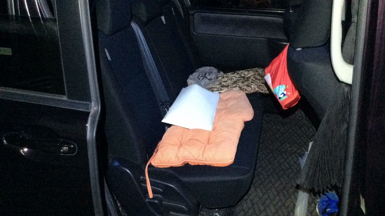 内装後方シート