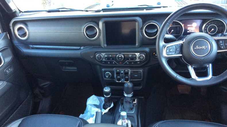 内装インパネ全体