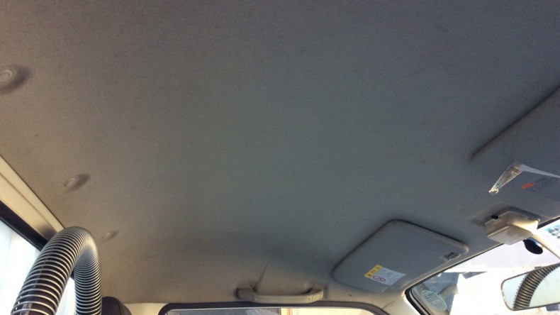 内装後方シート