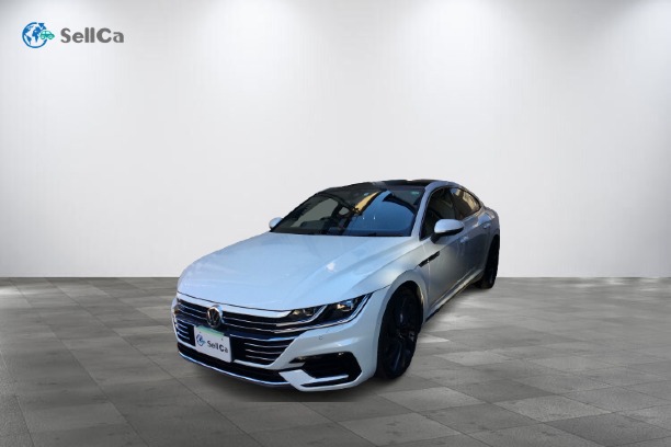 フォルクスワーゲン　アルテオンの車種サムネイル画像