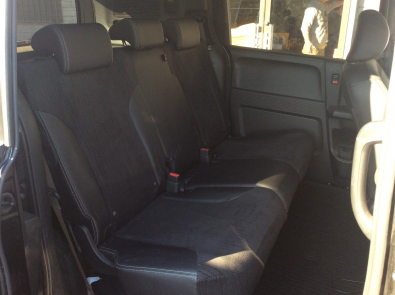 内装後方シート