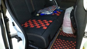 内装後方シート