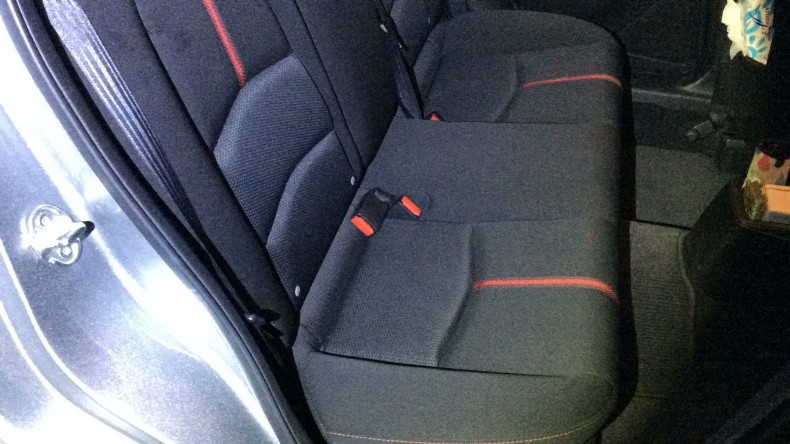 内装後方シート