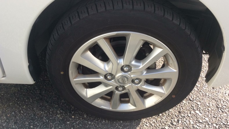 タイヤホイール前