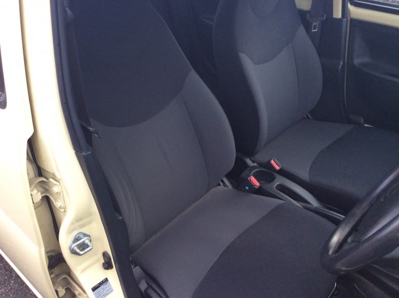 内装前方シート