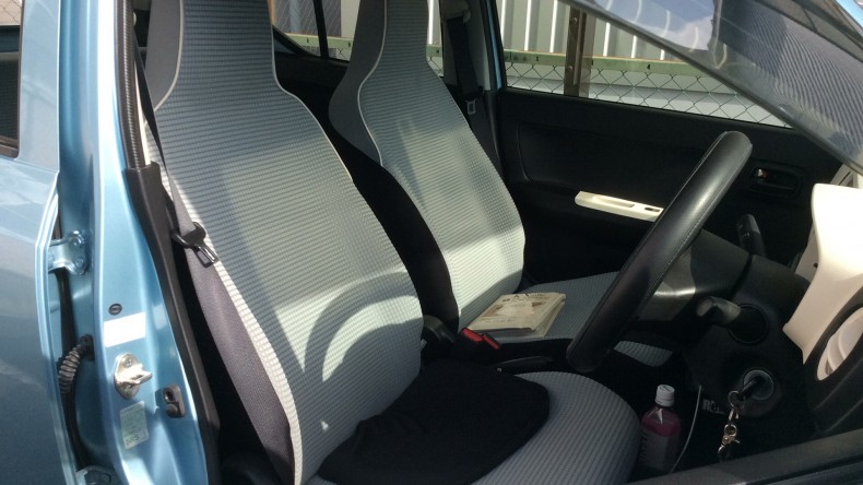 内装前方シート