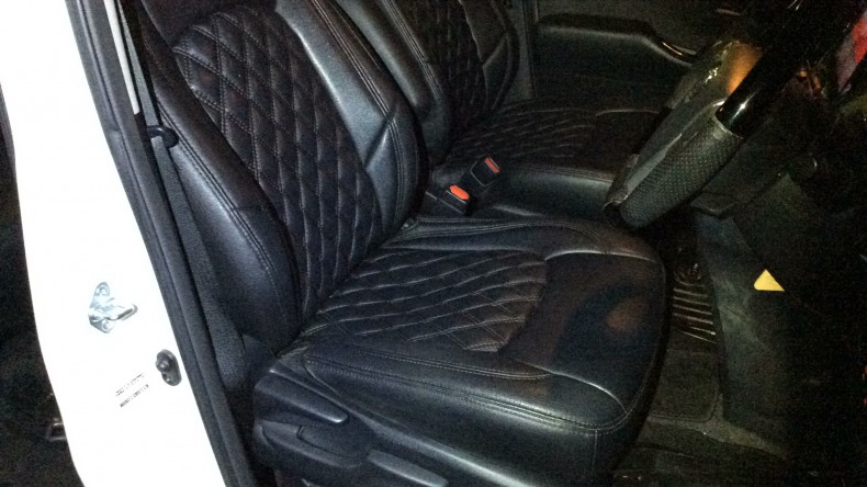 内装前方シート