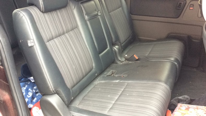 内装後方シート