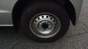 タイヤホイール前