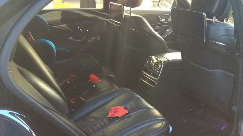 内装後方シート