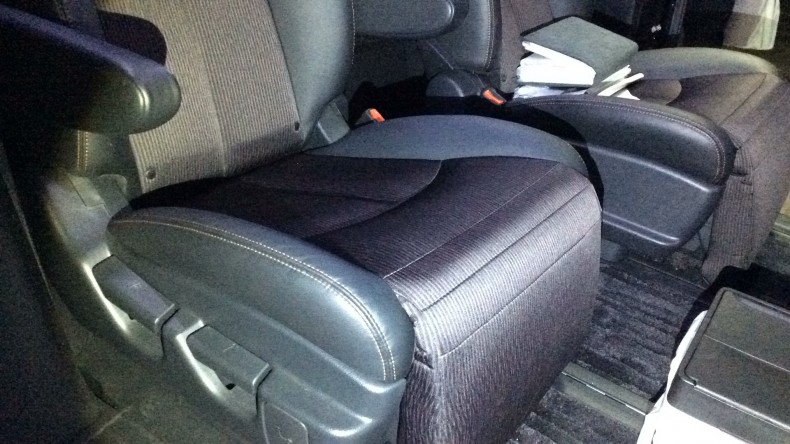 内装後方シート