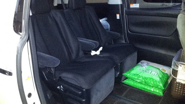 内装後方シート