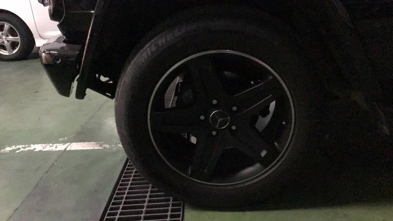 タイヤホイール前