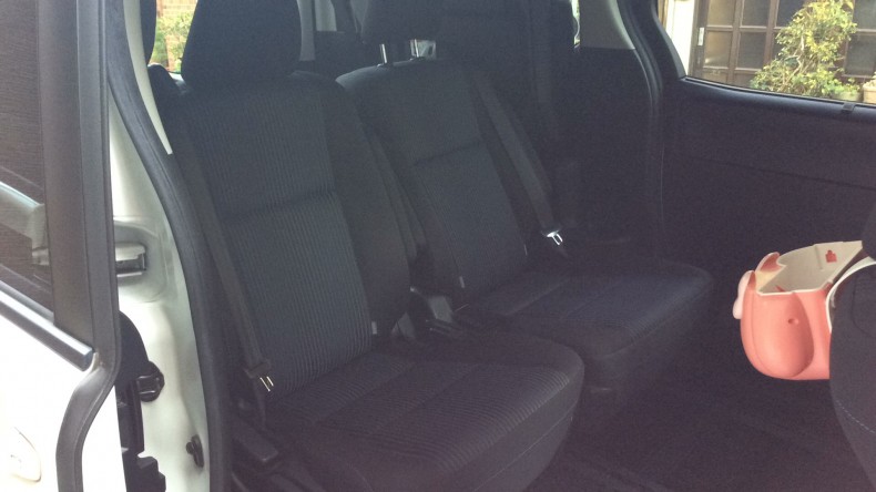 内装後方シート