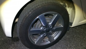 タイヤホイール前