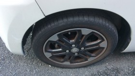 タイヤホイール前