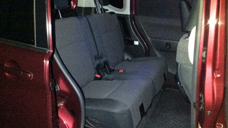 内装後方シート