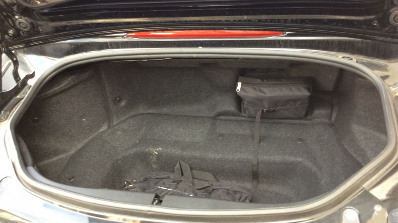 内装トランク