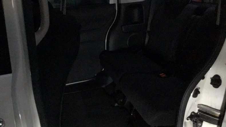 内装後方シート