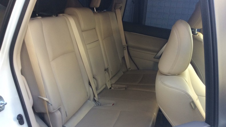 内装後方シート