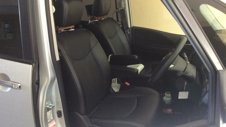 内装前方シート