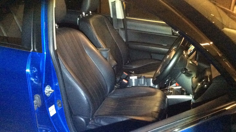 内装前方シート