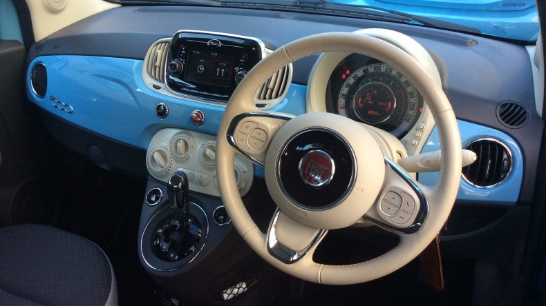 内装インパネ全体