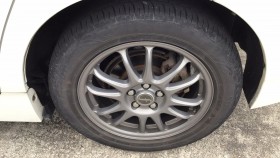 タイヤホイール前