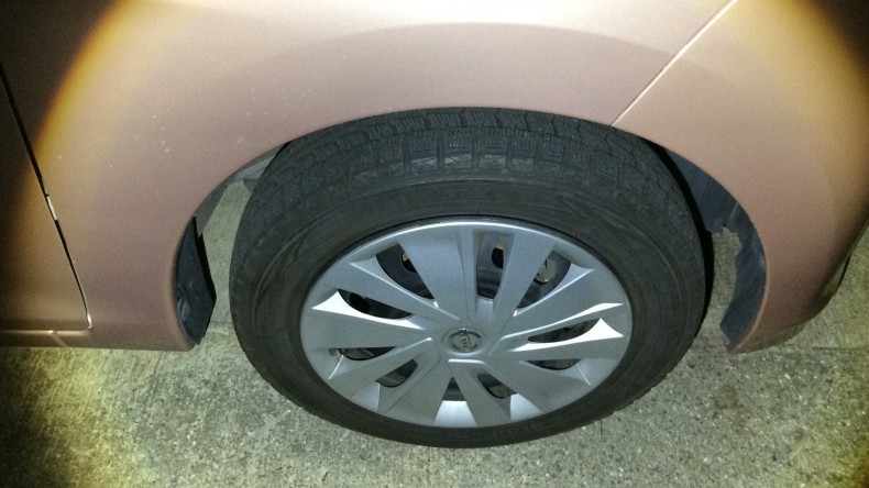 タイヤホイール前