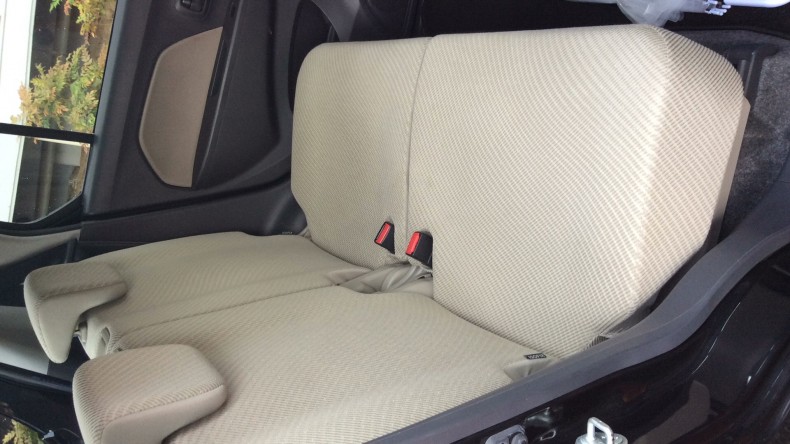 内装後方シート