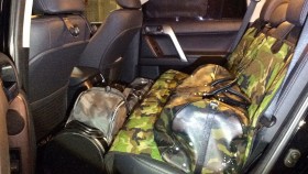 内装後方シート