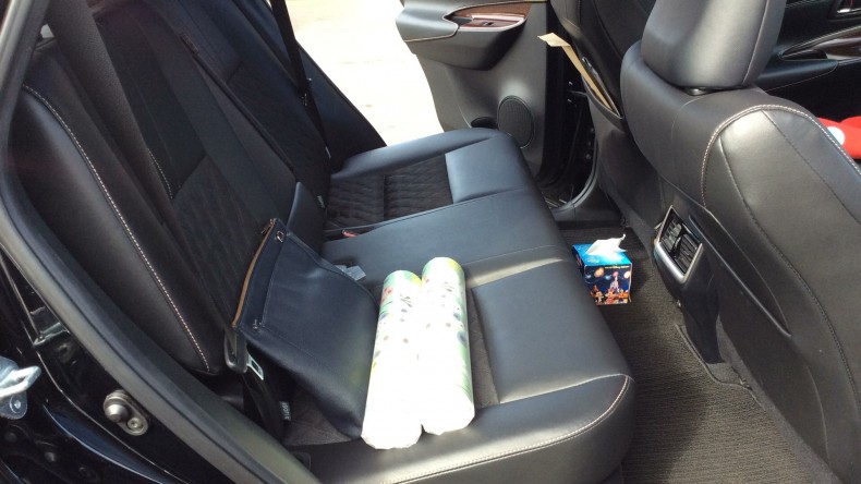 内装後方シート