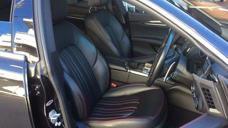 内装前方シート